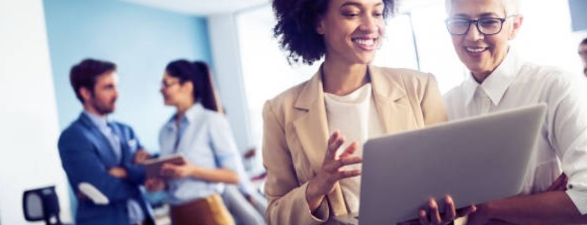 HealthNet strip Feedtrail - Healthcare Experience Management